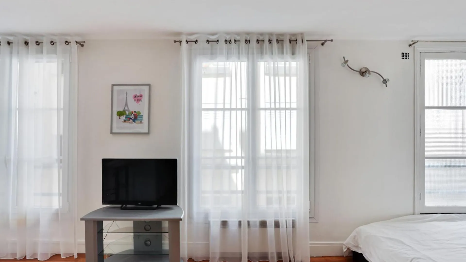 Votre Havre De Paix Au Coeur De By Weekome Apartment