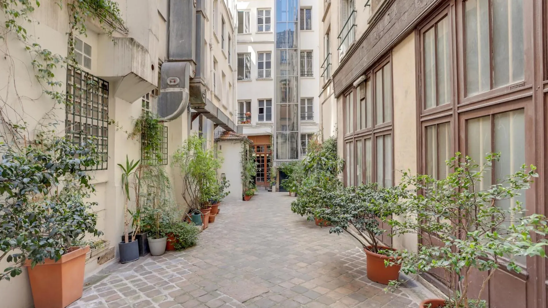 Apartment Votre Havre De Paix Au Coeur De By Weekome